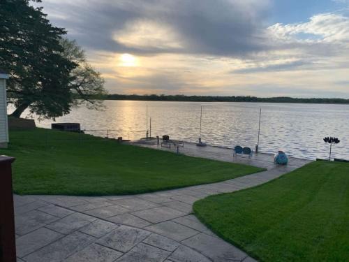 Fox Lake Haus | Captain's Quarters Lake Life Dream Home