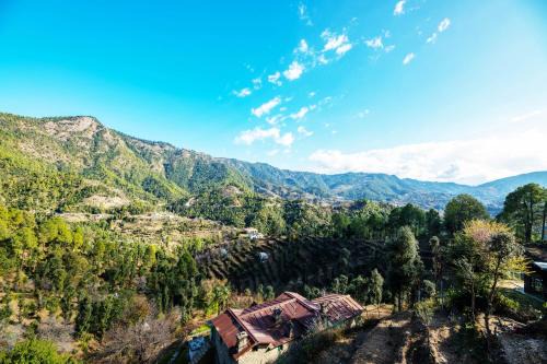 Kaul Haus | Captains Paradise Luxury Resort at Mukteshwar Hill Station