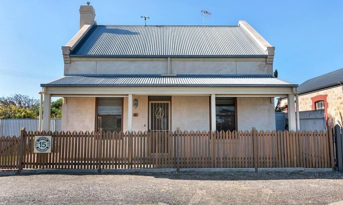 Goolwa Haus | Captains Quarters Goolwa
