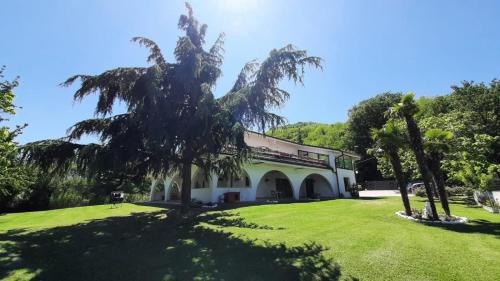 Montefiore Conca Haus | Cara Pace in collina per gruppi