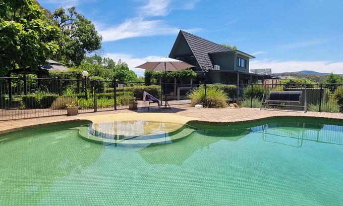 Myrtleford Haus | Carawah Ridge