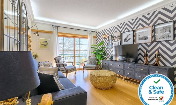 Carcavelos Wohnung | CARCAVELOS STRAND. Eine wunderbare 2-Zimmer-Wohnung