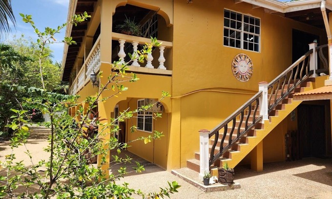 Sittee River Village Bed & Breakfast | Caribbean Shores B & B gemütlich und erschwinglich!