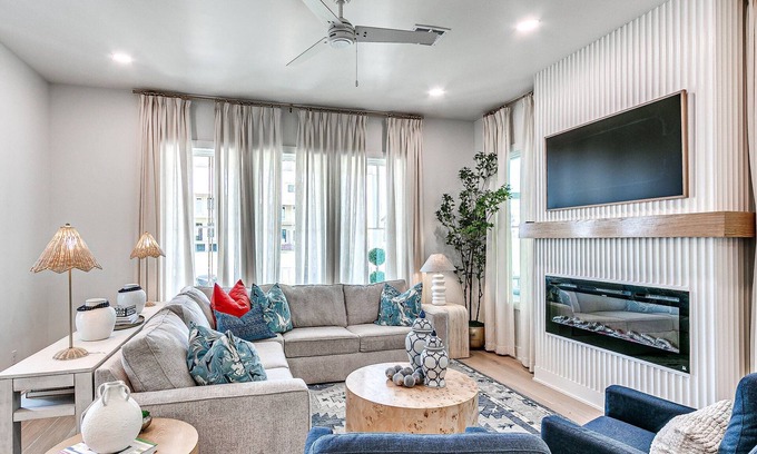 Eufaula Haus | Carlton Landing-Shingle Ready to Mingle