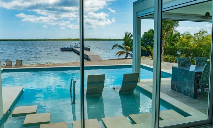 Rum Point Haus | Carolina Kai - NEWLY BUILT luxury villa, private beach in Rum Point / Cayman Kai