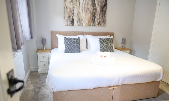 Markham Moor Hütte | Carver Apartment - a 1 bedroom apartment that sleeps 2 to 4 guests