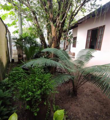 Parque Santo Antonio Haus | Casa 2 qtos, sendo suíte com cama Queen ar condicionado