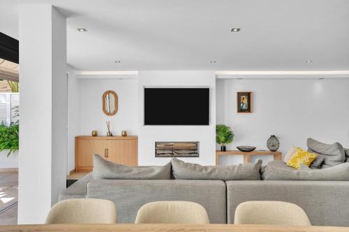 Golden Mile Haus | Casa Adriana