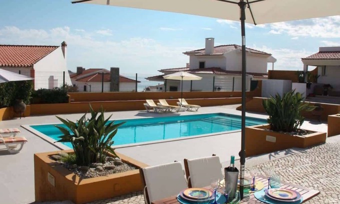 Atalaia Haus | Casa Azul - Pool and Oceanview