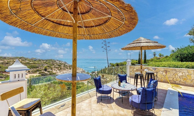 Benagil Villa | Casa Beatriz Magnificent Villa just a few steps from the beach