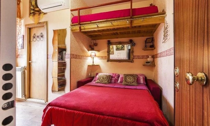 EUR Haus | Casa Bella B&B 2 Unità - Una con bagno privato oppure camera con bagno condiviso