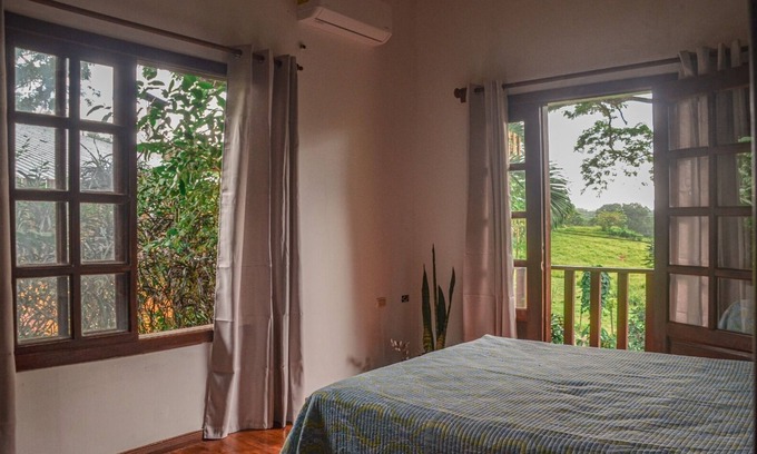 Javilla Haus | Casa Bugambilia