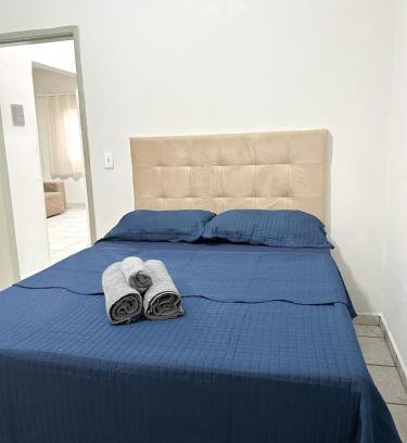 Santa Monica Wohnung | Casa c ar condicionado, próximo a Ufu, Parque do Sabia