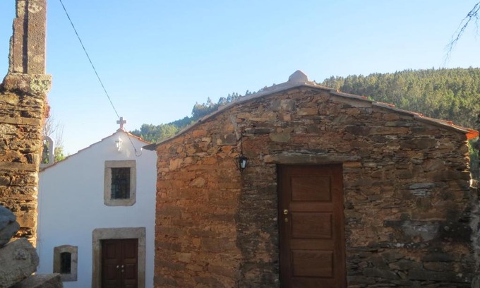 Gois Haus | Casa Capela - Casas do Sinhel