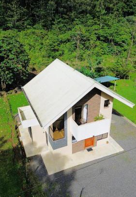 Bijagua Haus | Casa Colibrí