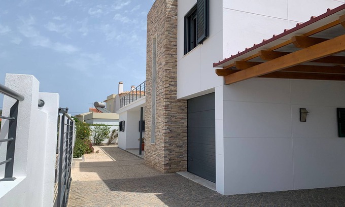 Sagres Haus | Casa com 3 Quartos e Piscina a 5 Minutos da Praia da Mareta