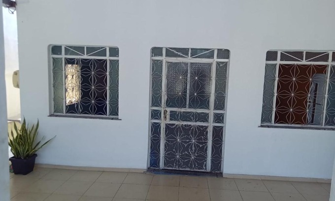 Manaus Wohnung | Casa com 3 quartos e varanda na praça 14