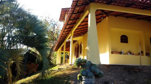 Vitor Hugo Haus | Casa com Flores