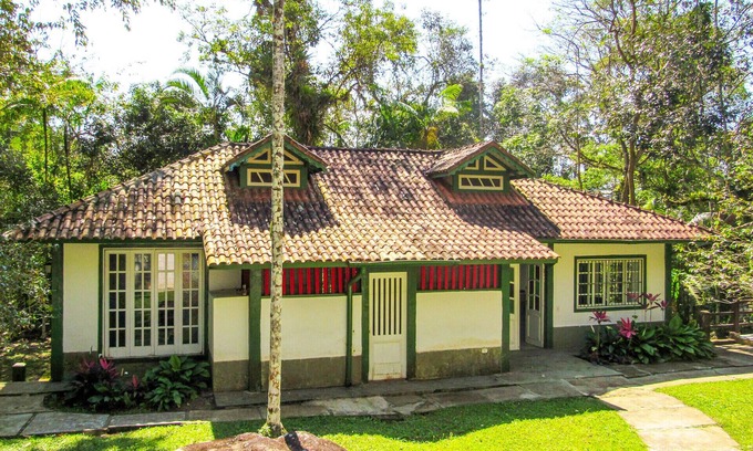 Felix Haus | Casa com saída privativa para a Praia do Félix/SP