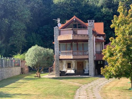 Pechon Haus | Casa con amplio jardín en Pechón