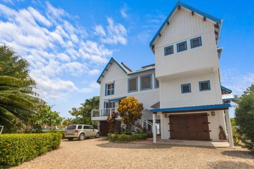 Caribbean Way Haus | Casa Corazón @ Eddie beach
