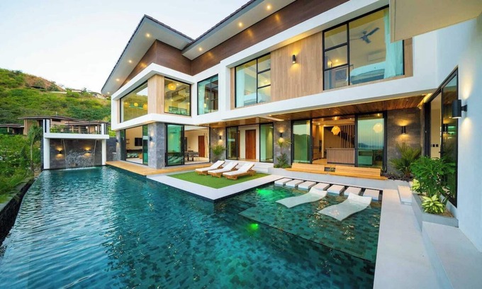 Santa Barbara Haus | Casa Crystal is a Stylish ocean-view home for 12 Private pool Perfect for families & groups
