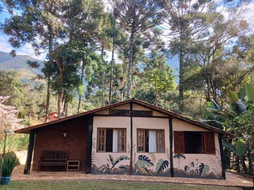 Aiuruoca Haus | Casa das Araucárias, no Vale do Matutu, Aiuruoca-MG