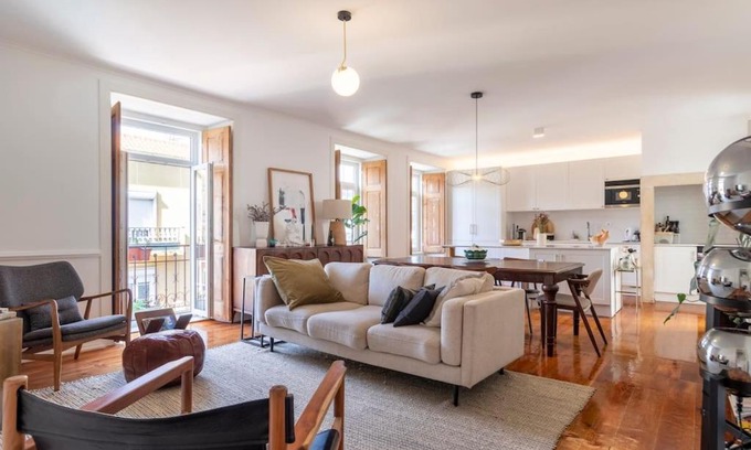 Penha de Franca Wohnung | Casa das Flores 4BR + Office Space and A/C