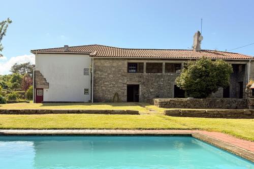 Caminha Haus | Casa das Pintoras Garden and Pool