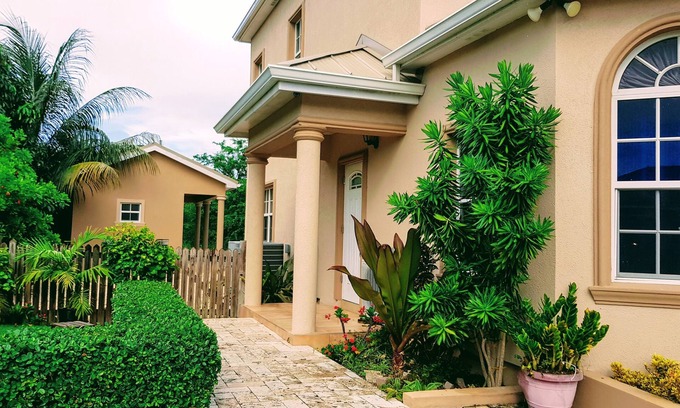 Patricks Island Wohnung | Casa de Bells 2 - Studio-Apartment mit Pool, Pavillon, eigenem Eingang und Parkplatz