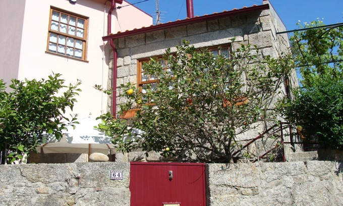 Carreco Villa | CASA DE FORNELOS - Entspannen Sie sich, genießen Sie den Komfort von zu Hause und genießen Sie die Natur!