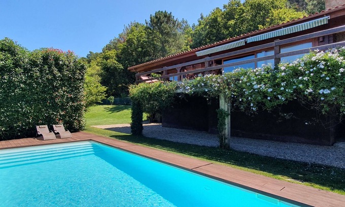 Freixieiro de Soutelo Haus | Casa de Madeira com Vistas Incríveis!