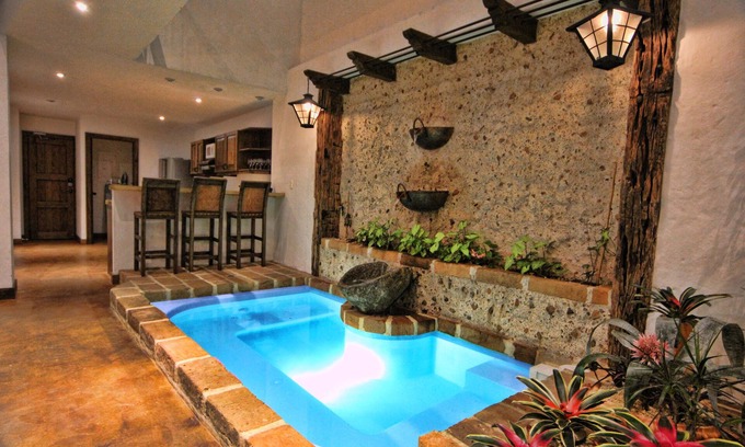 Las Lomas I Wohnung | Casa del Reloj CASCADA PLUS- Luxury, Waterfall, Jacuzzi, Penthouse Suite