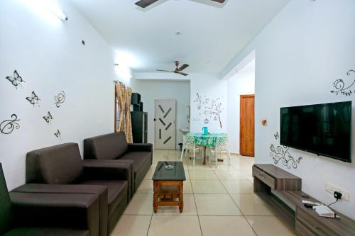 Kalapettai Haus | Casa di Terra Near Rock Beach