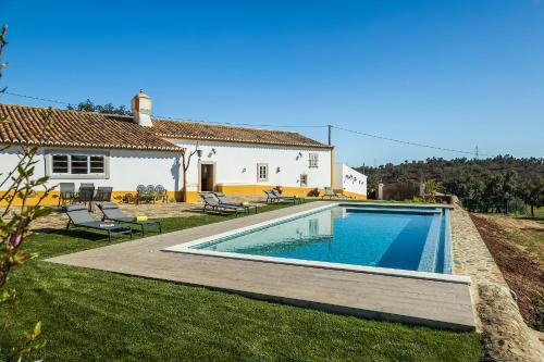 Loule Haus | Casa do Avô (Vale Luís Neto-Retiro do Caldeirão)