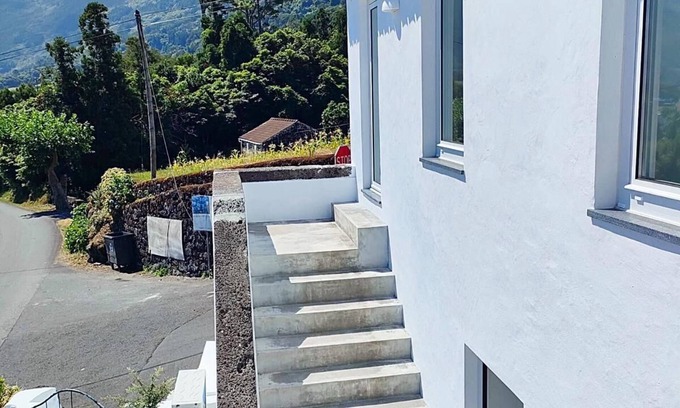 Prainha Haus | Casa dos Castanheiros - The White Cottage