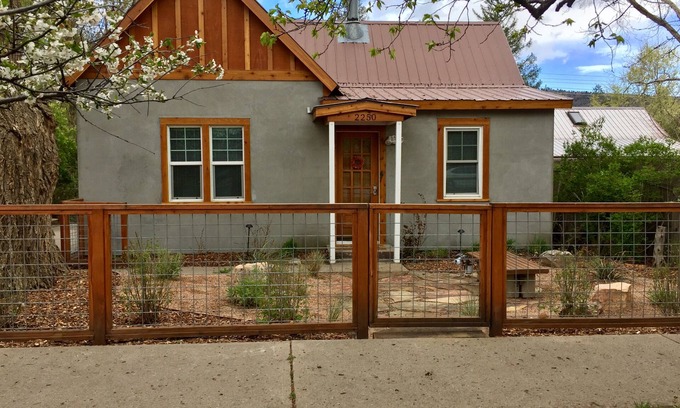 Durango Haus | Casa Durango - 3 BR 1BA, Haustierfreundliches Haus in Durango an der W 2nd Ave.