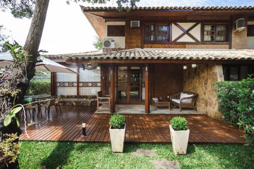 Praia Rasa Haus | Casa em Búzios com 3 suítes | VF 07