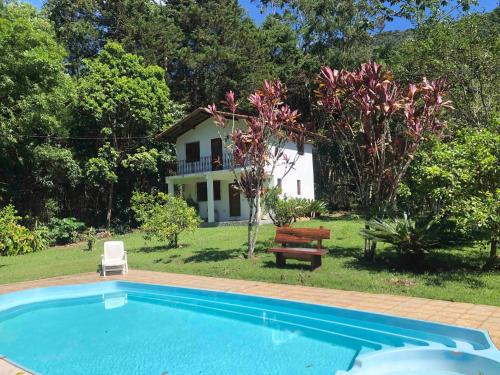 Nova Friburgo Haus | Casa em Friburgo com piscina lareira suíte & quarto