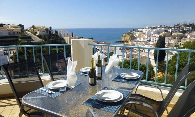 Carvoeiro Wohnung | Casa Eva Sol Vista - stunning sea, beach & village view 2 bed/ 2 bath apartment