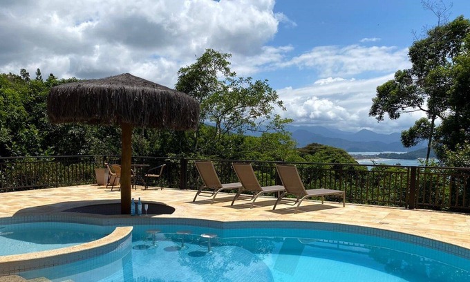 Silop Haus | Casa Exclusiva com Vista Espetacular nas Toninhas