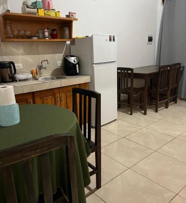 Encarnacion Haus | Casa Florida a 15 minutos de Encarnación