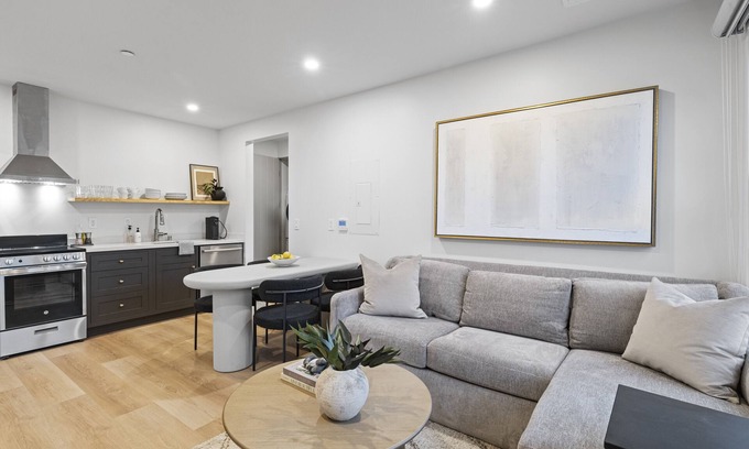 Laguna Wohnung | Casa Jardin Unit 4-Boutique Suite in Downtown Santa Barbara