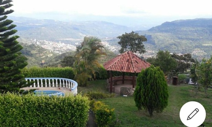 San Gil Haus | Casa La Esmeralda