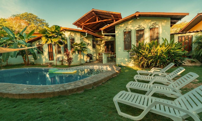 Playa Hermosa Haus | Casa Linda w/ Private Pool & BBQ Grill. Sleeps 8