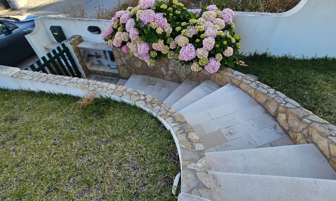 Salir do Porto Villa | Casa Lu 153289/AL Salir do Porto 4-bedroom villa 10 minutes' walk from the beach