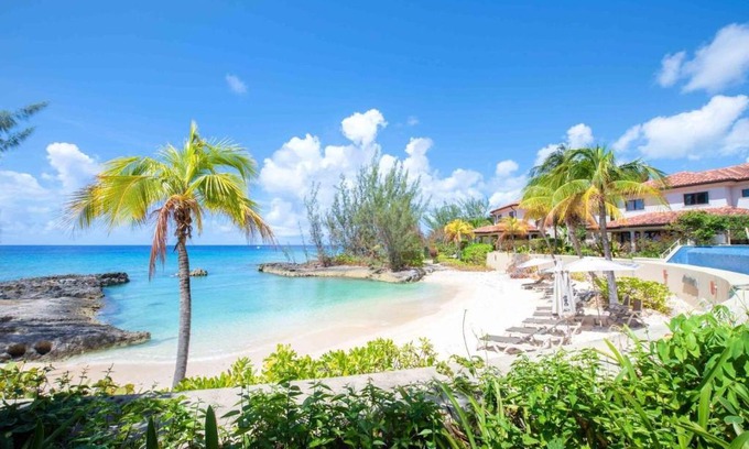 George Town Haus | Casa Luna 15 by Grand Cayman Villas & Condos