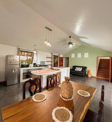 Puerto Jimenez Haus | Casa Miel Dulce Escapada en el Paraíso