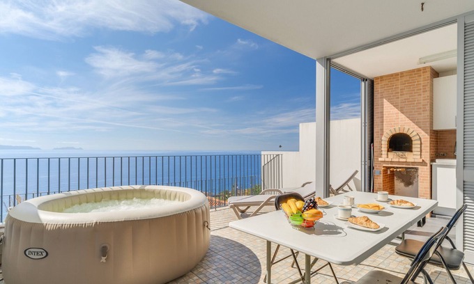 Santa Cruz Haus | Casa Morena by Atlantic Holiday