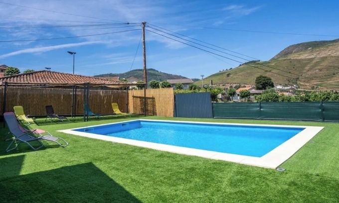 Armamar Haus | Casa no Coração do Douro com Piscina